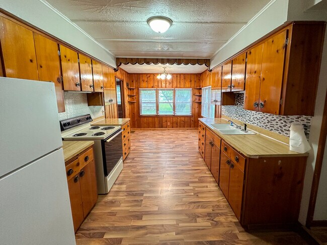 Foto del edificio - 407 S Oak St