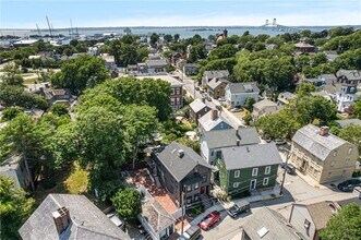 Building Photo - 8 Cross St
