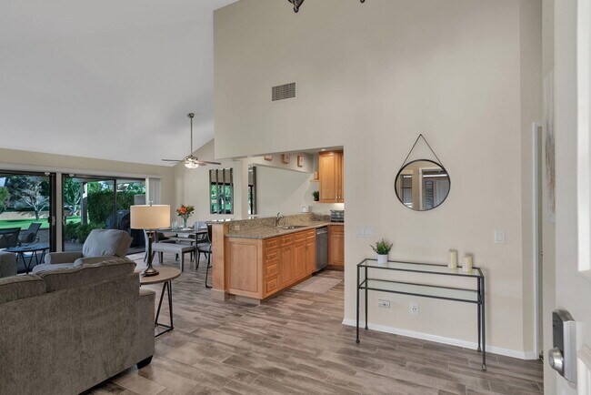 Building Photo - 41220 Woodhaven Dr E