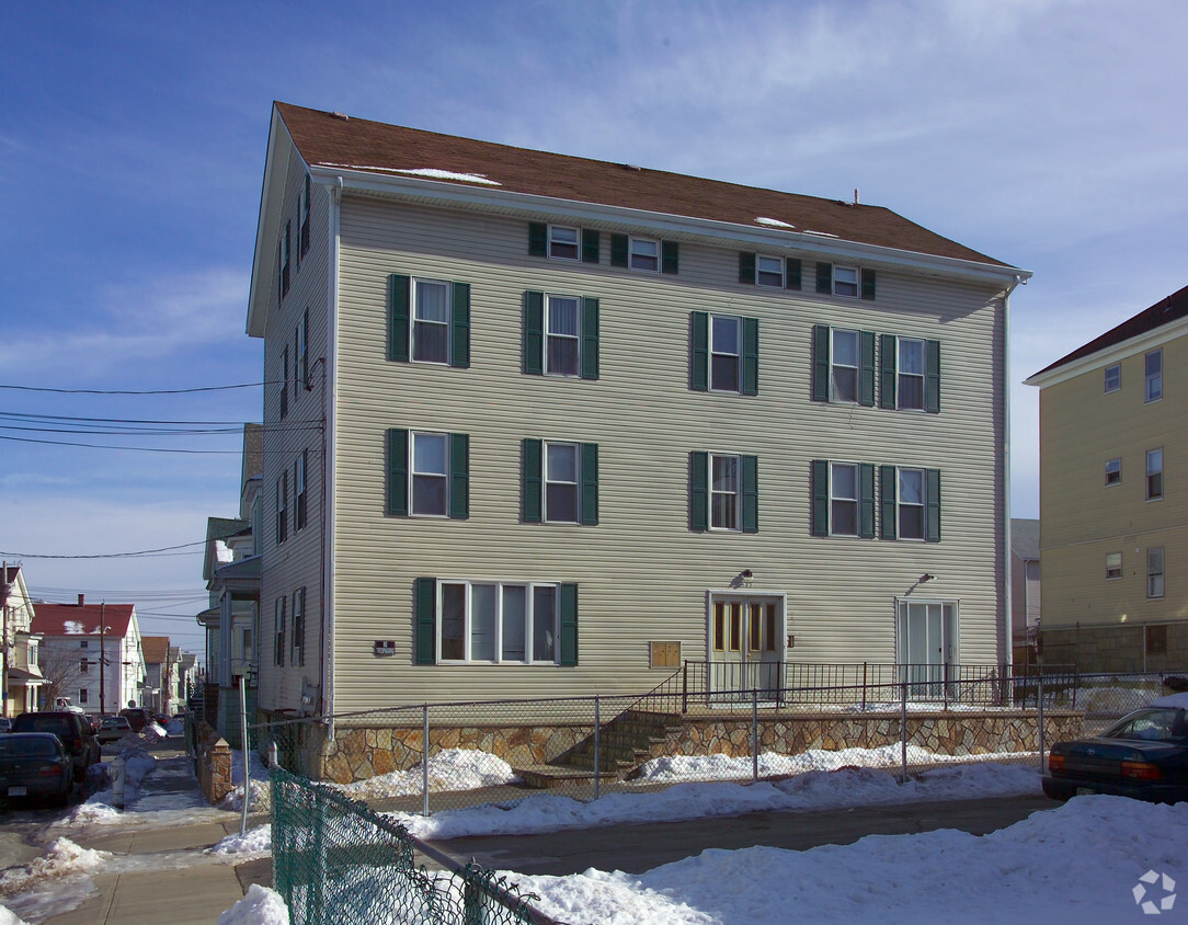 Primary Photo - 127 Tecumseh St