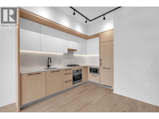 Building Photo - 5189 Earles St