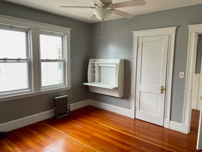 Foto del edificio - 12 Wheatland St