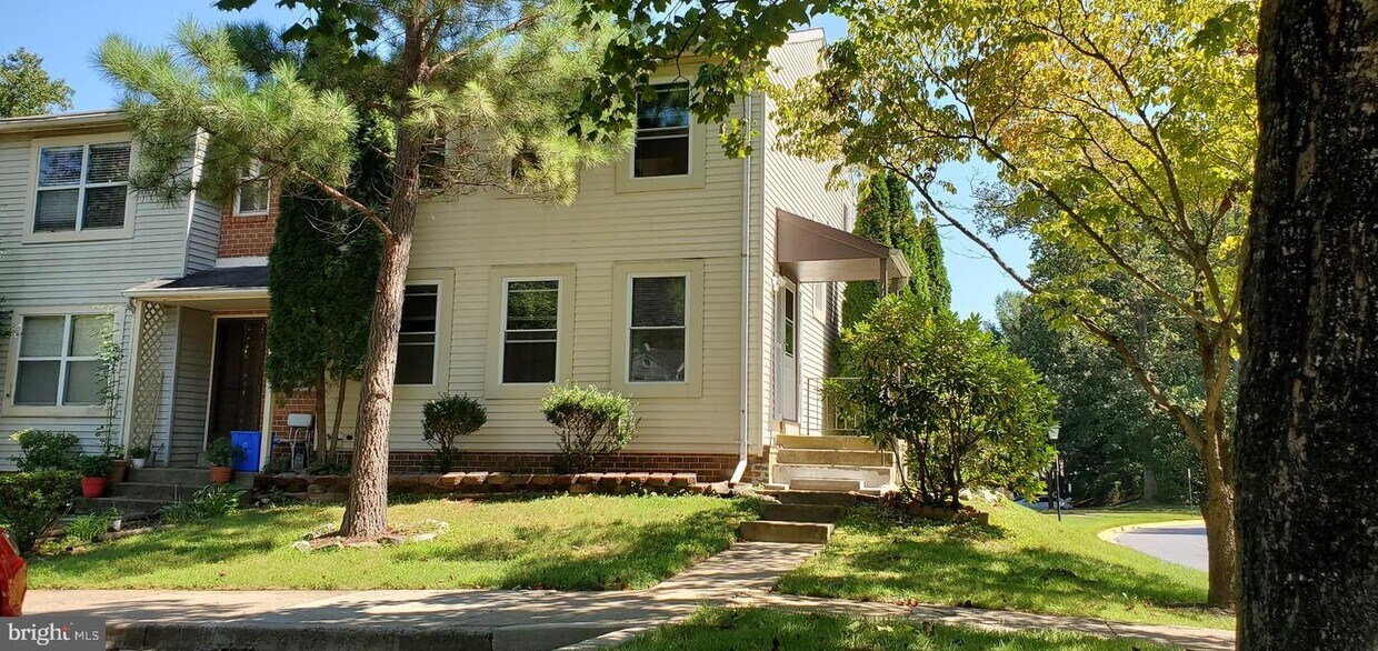 Building Photo - 11601 Summer Oak Dr