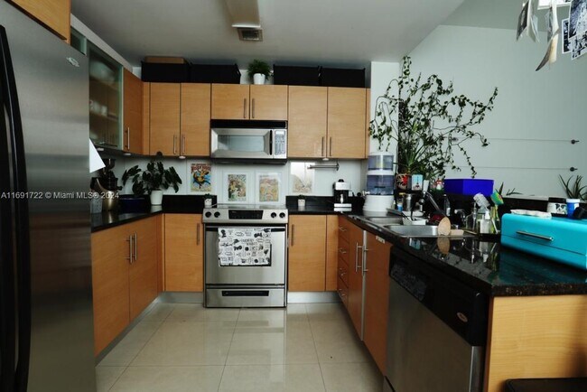 Foto del edificio - 725 NE 22nd St