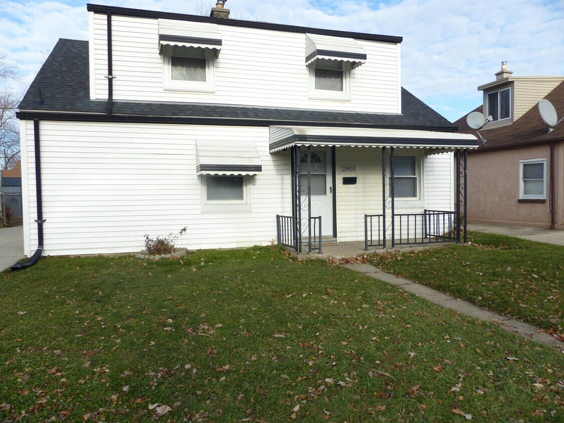 Primary Photo - 2800 David St