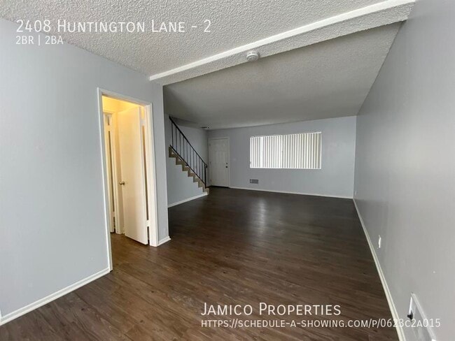 Building Photo - 2408 Huntington Ln