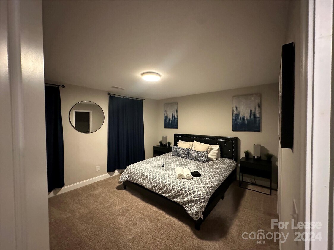 Foto principal - 523 Leland St