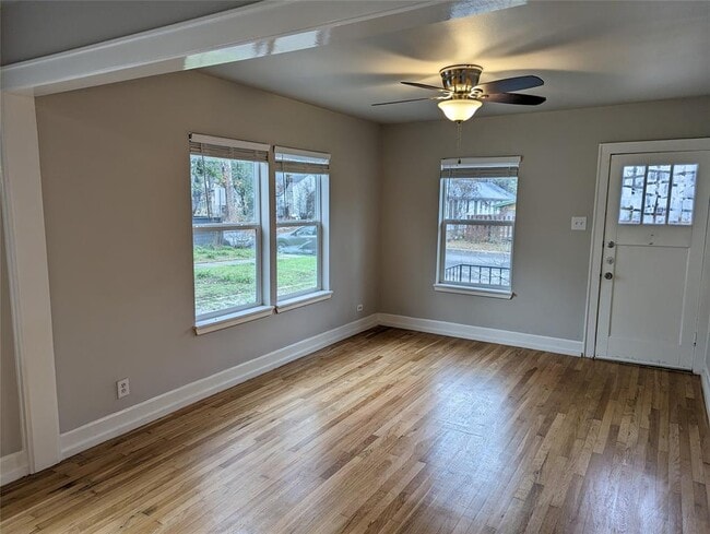 Building Photo - 4526 Avenue H