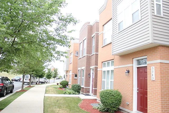 Building Photo - 5343 W Galewood Ave