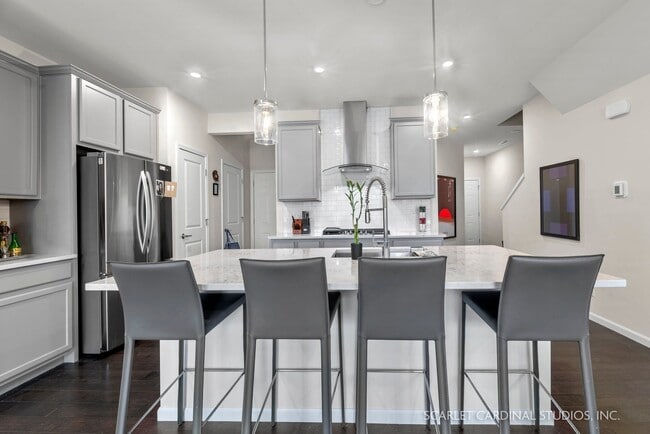 Building Photo - 515 Watercress Dr