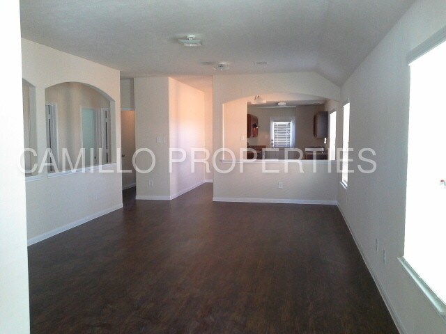 Foto del edificio - 5567 Latta Plantation Dr
