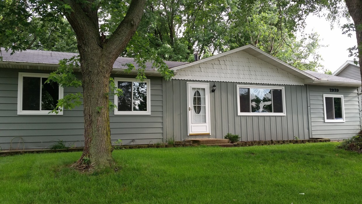 2939 Colonial Dr, Mishawaka, IN 46544 House Rental in Mishawaka, IN