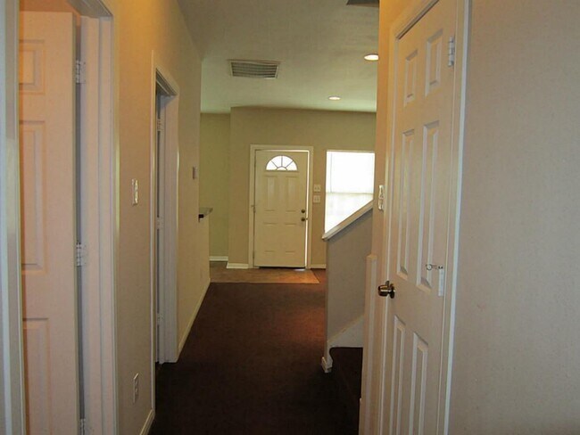 Building Photo - 4502 Mallow St