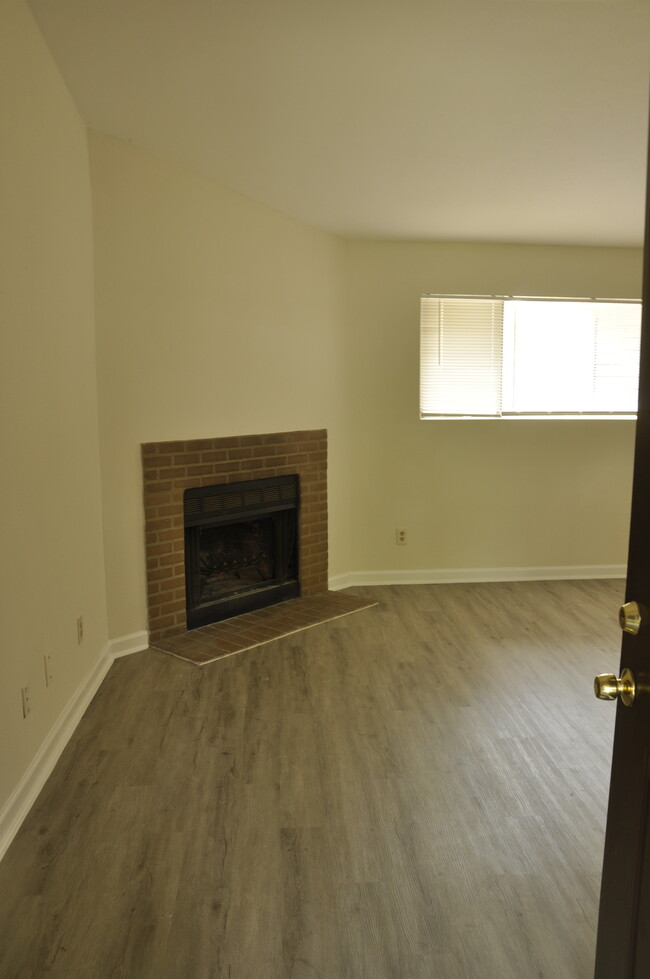 Building Photo - 7200 W T C Jester Blvd