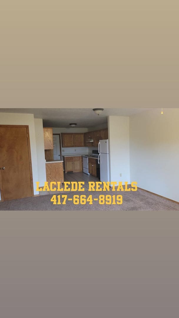 Building Photo - 2 Bed 1 Bath Apartment