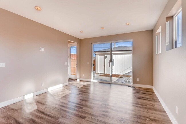 Foto del edificio - New Construction 3 Bedroom Home with 2 car...