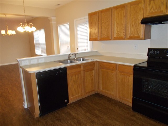 Foto del edificio - 2101 Trace Creek Dr