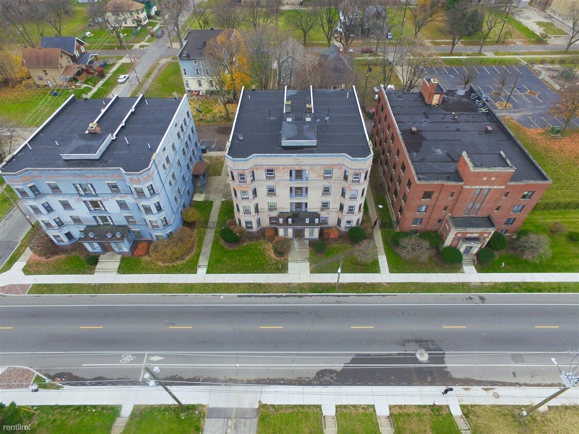 Foto principal - 409 W Bancroft St