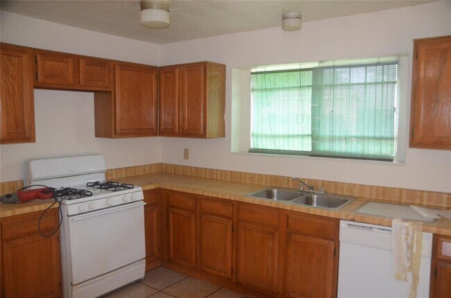 Foto del edificio - 3407 Sandbrook Dr