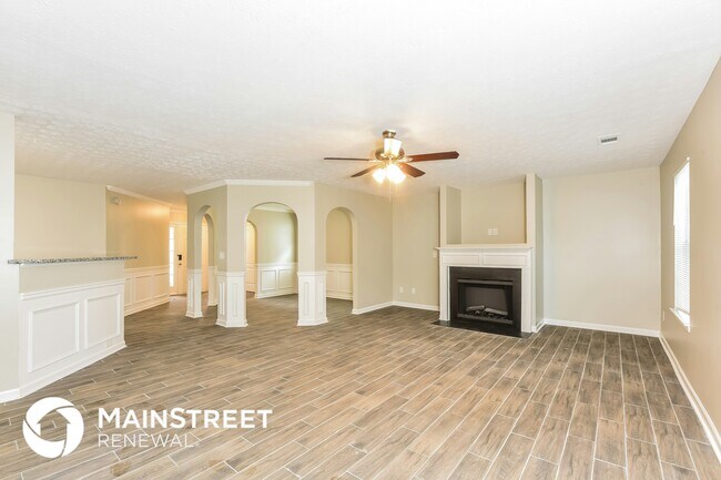 Building Photo - 7548 Garnet Dr