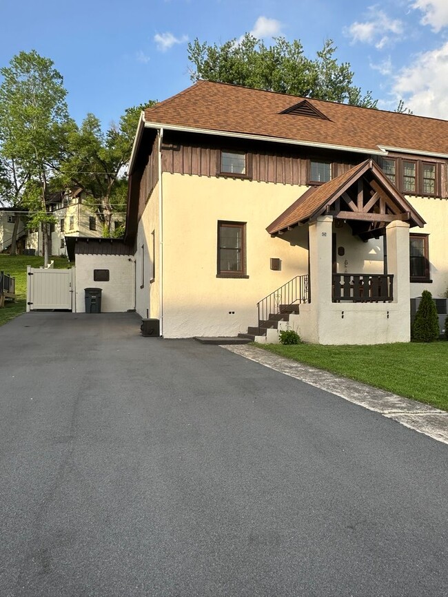 Foto del edificio - 3 bedroom, 2 bath, furnished Kingsport, TN