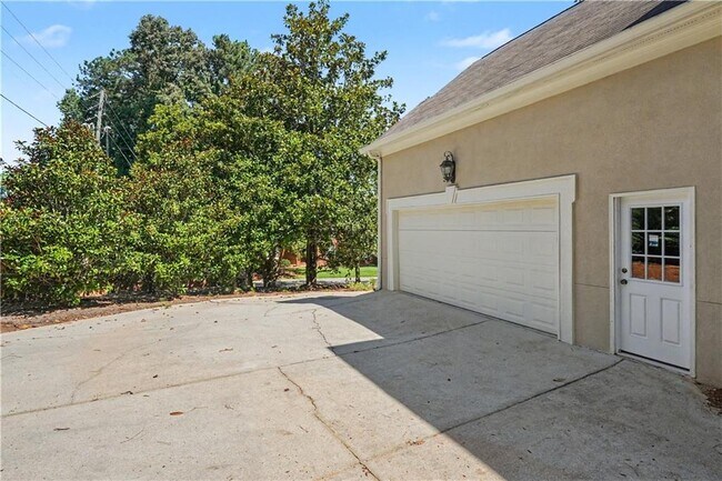 Foto del edificio - 4315 Rosemont Dr