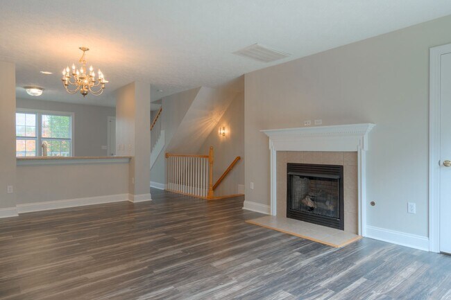 Foto del edificio - Available for the 2026-2027 lease term.