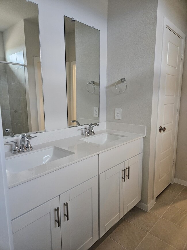 Foto del edificio - 29119 Farmhouse Ests Dr