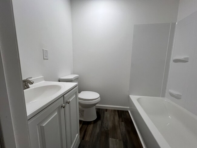 Building Photo - 25 13th St