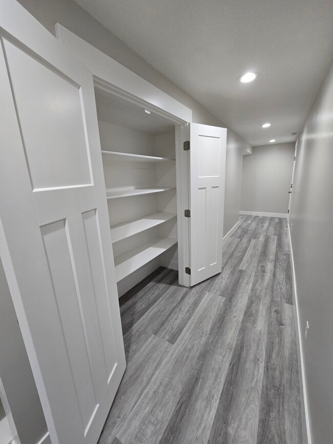 Front hall with storage - 2431 E Weeping Willow Way