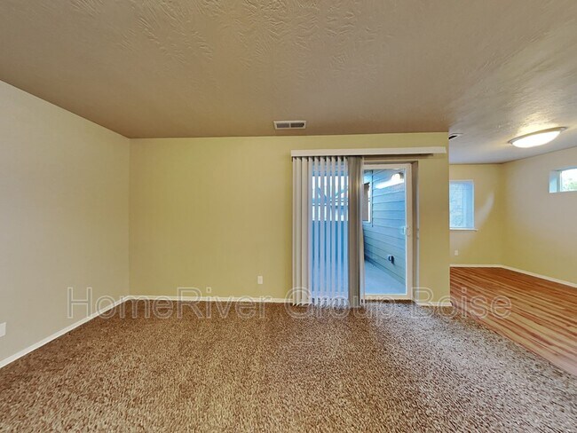 Foto del edificio - 6772 Irving St W