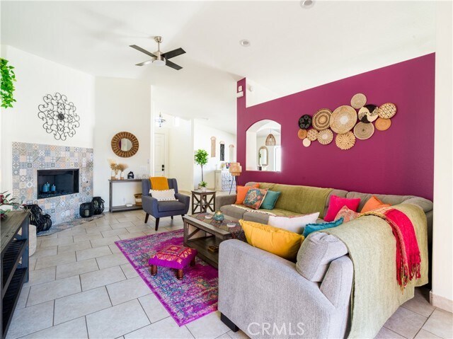 Building Photo - 13416 Cholla Dr
