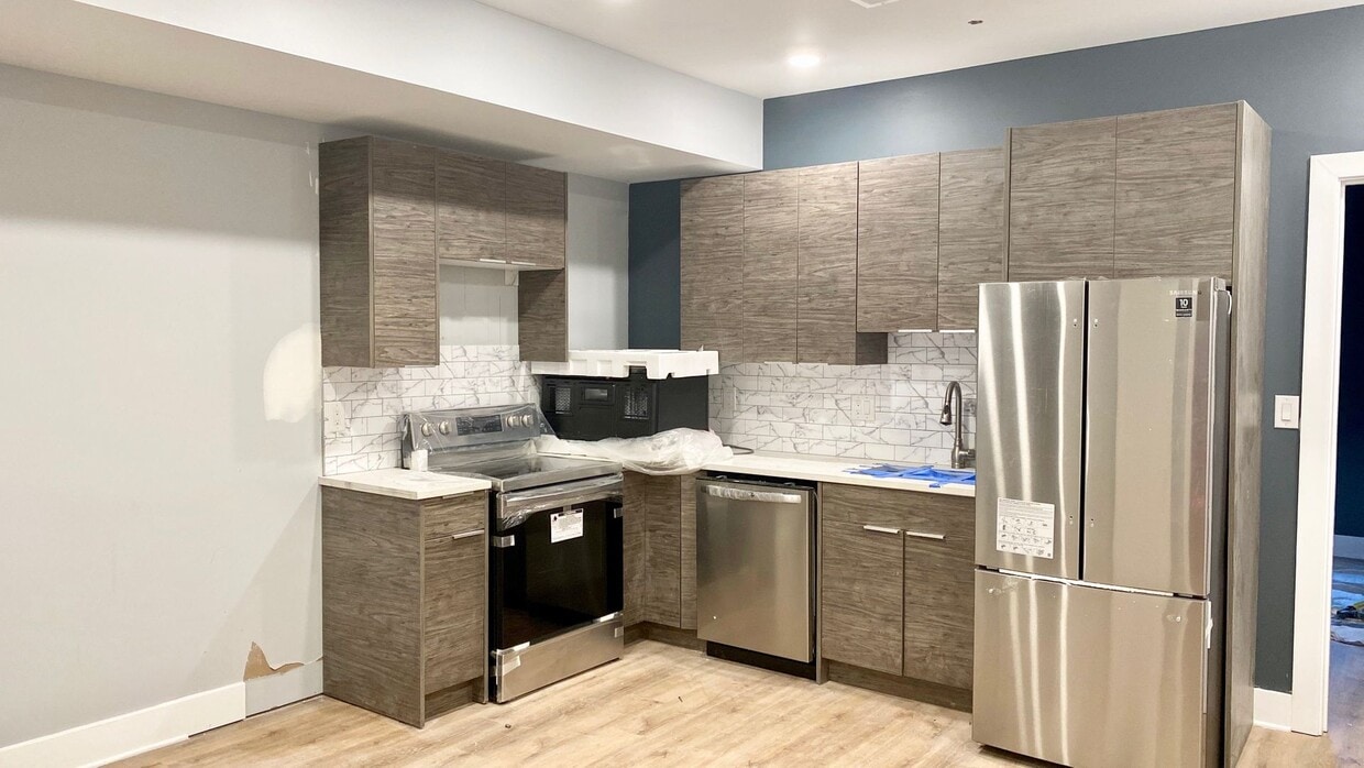 Foto principal - 4242 W Girard Ave