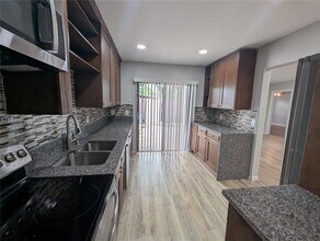 Building Photo - 22335 Palomita Dr