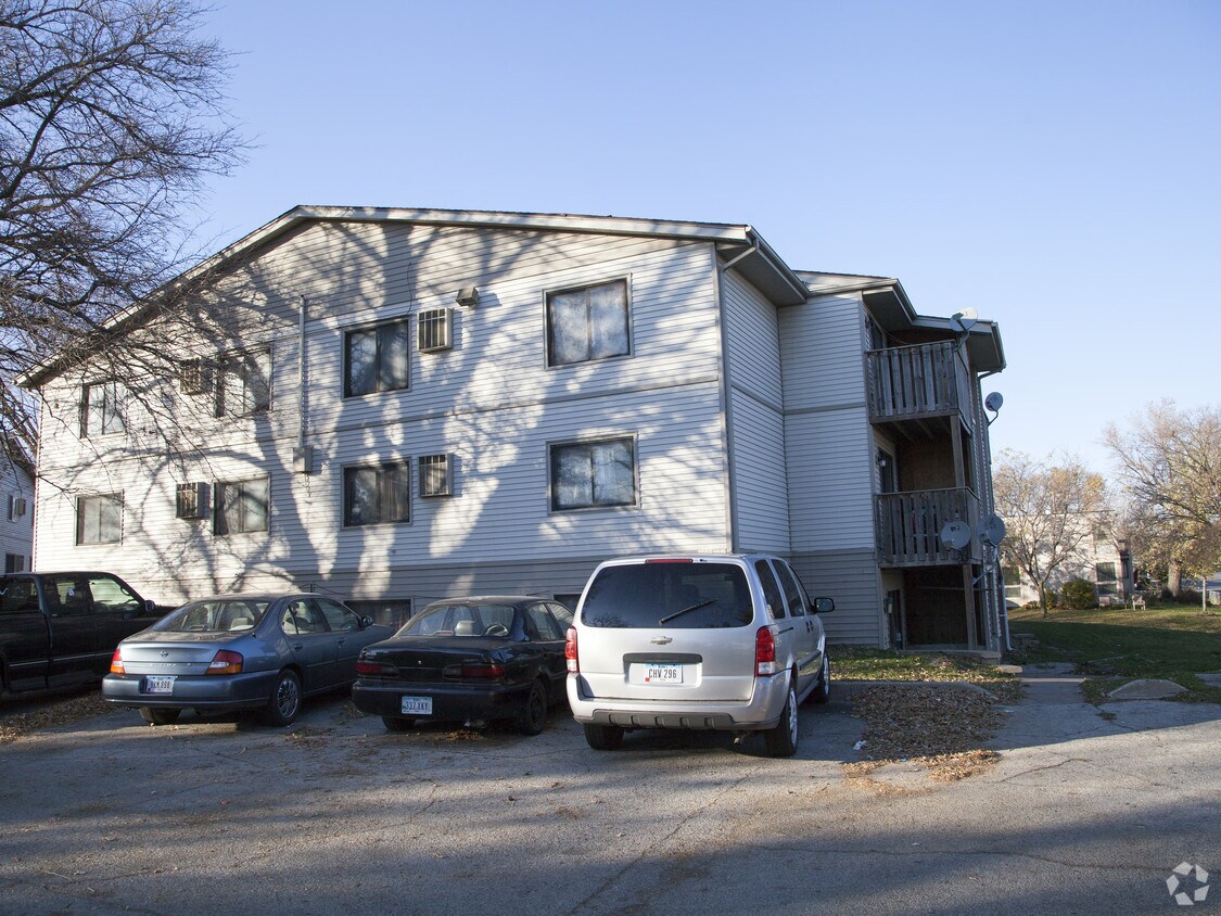 Laurel Village Apartments Des Moines, IA
