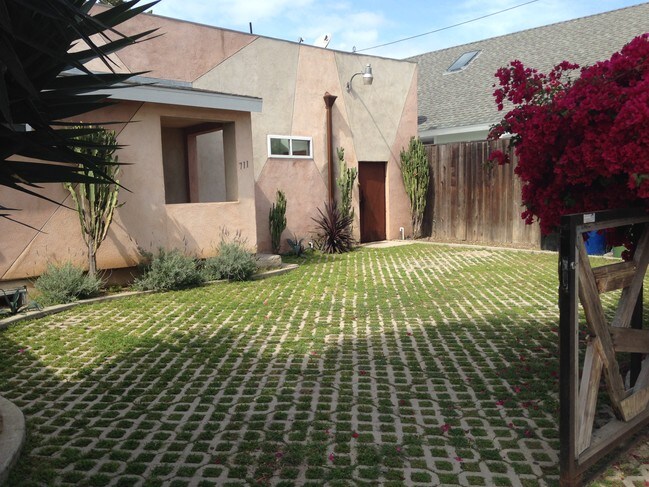 Foto del edificio - 711 6th Ave