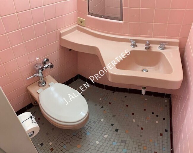 Foto del edificio - 313 N 12th St