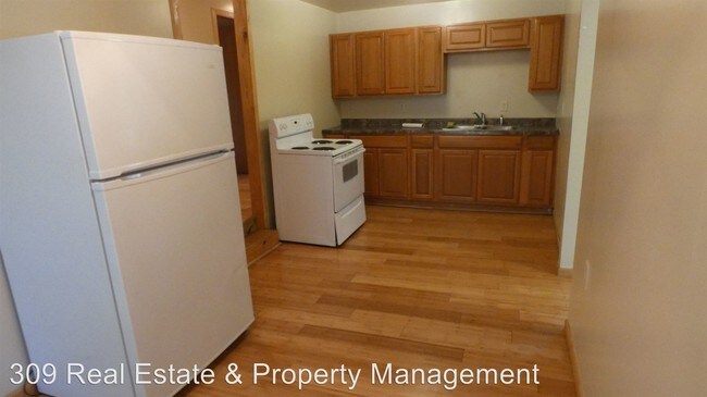 Building Photo - 2 br, 1 bath House - 5502 W Farmington Rd