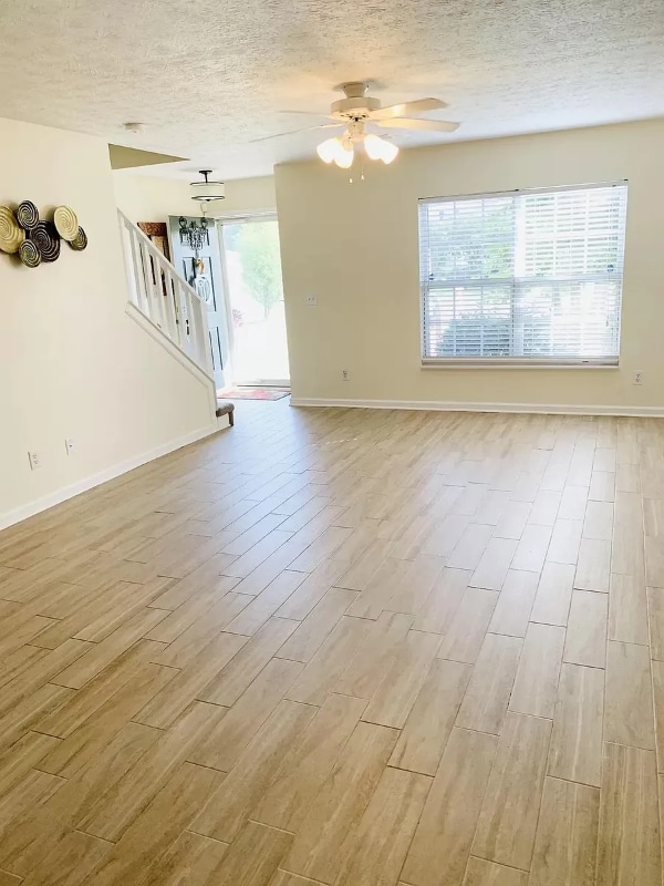 Building Photo - 903 Seven Oaks Blvd