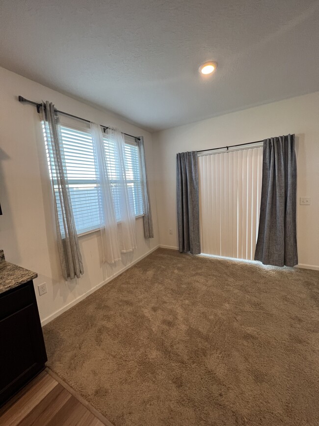 Dining Area - 597 Madison Dr