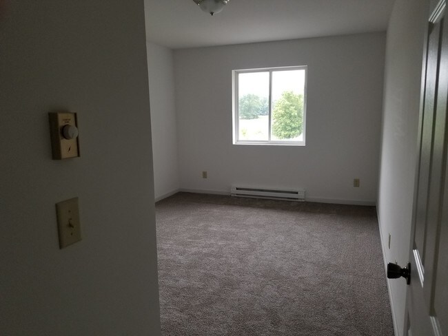 Building Photo - 6701 Champeny Rd