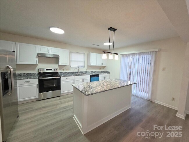 Foto del edificio - 7014 Sycamore Grove Ct