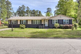 Building Photo - 2906 Stratford Dr