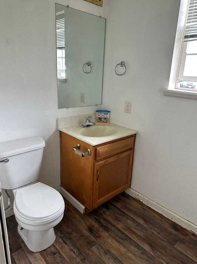 Building Photo - 3 BEDROOM 2.5 BATHROOM TOWNHOUSE FOR RENT