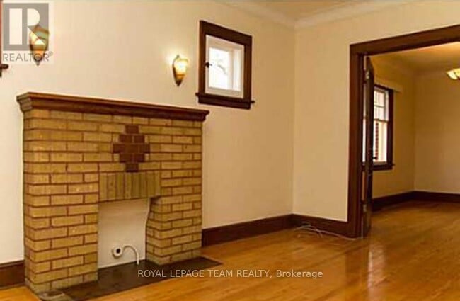 Building Photo - 132 Faraday St