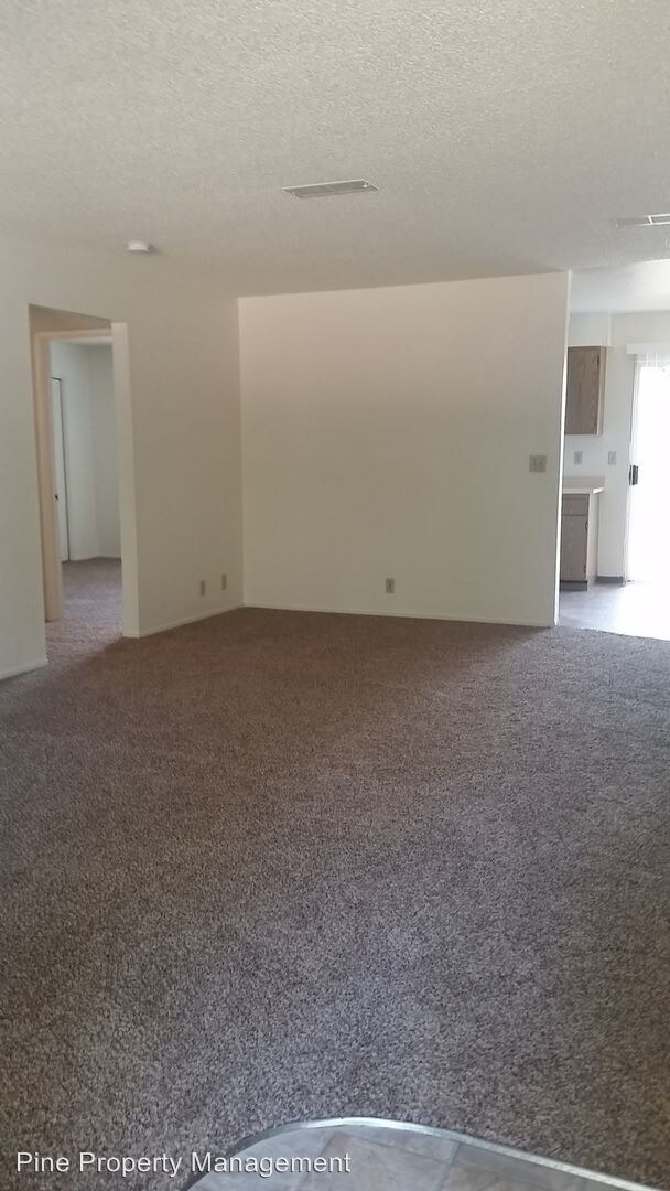 Building Photo - 2 br, 1 bath Apartment - 1505 Bramble Place