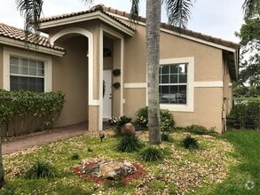 Building Photo - 4101 Sapphire Terrace