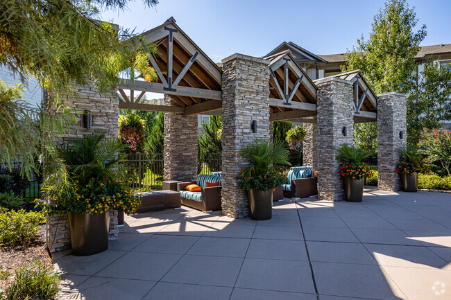 Pool Cabanas - Vintage at Emory Road