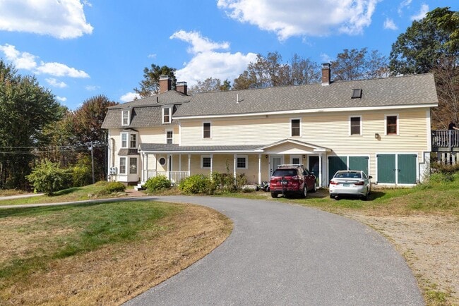 Foto del edificio - 24 Morrill Rd