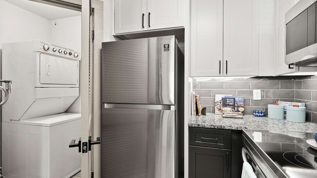 Building Photo - z-121825-Cortland Windward